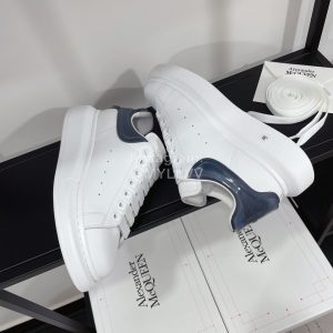 Alexandermcqueen Leather Lace Up Casual Sneakers For Men And Women Dark Blue